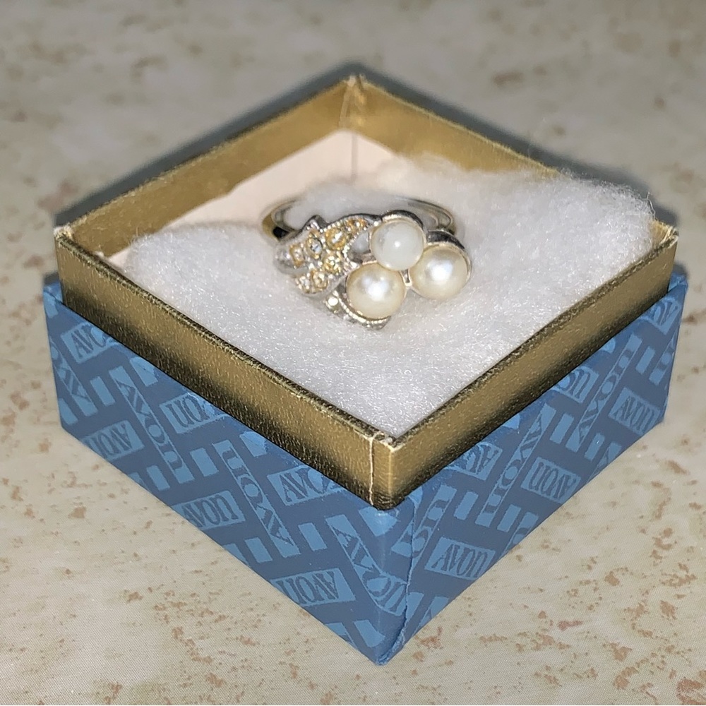 Vintage 70s Avon Evening Splendor Silver Ring Faux Pearl Rhinestone Adjustable - Picture 7 of 8